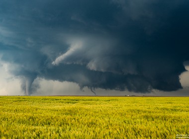 24.05.2019 Superzelle mit Wallcloud und 2 Tornados am Boden in der nähe von Dodge City, Kansas.
