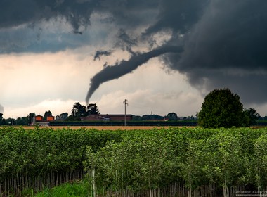 29.08.2020 Sc höner Tornado in der nähe von Isola della Scala in Italien.